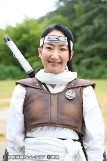 Satomi Hirose como: Tsuruhime / Ninja White