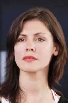 Olga Dihovichnaya como: Marina
