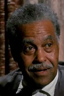 Robert Earl Jones como: The Trapper