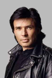 Eric Bischoff como: Eric Bischoff