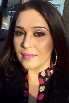 Niki Aneja Walia como: Dr. Radhika Malhotra