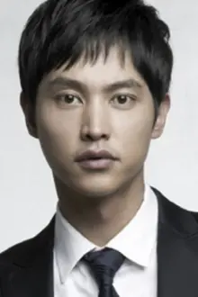 Song Jong-ho como: Park Hwi-Kyung