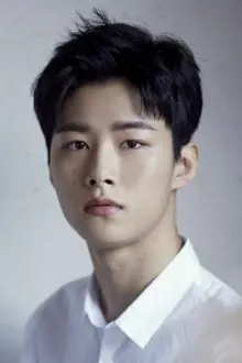 Seo Ji-hoon como: Lee Kang-min