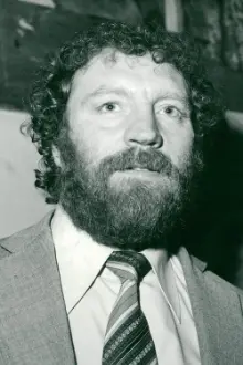 Pat Roach como: Self - 'General Kael' (archive footage)