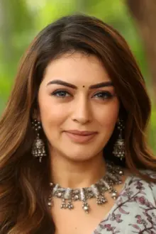 Hansika Motwani como: Shruthi