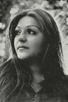 Shahnaz Tehrani como: Sakine