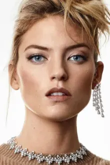 Martha Hunt como: Ela mesma