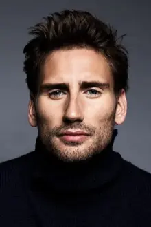 Edward Holcroft como: Edward Ramberg