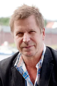 Johan Hedenberg como: Örjan Bohlin