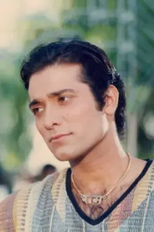 Puru Raaj Kumar como: Mahavir Singh