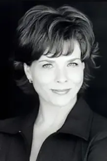 Ellen Kennedy como: Grand-Mère Polly