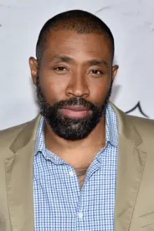 Cress Williams como: Paul Drake