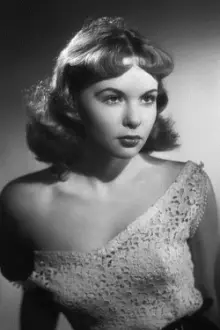 Françoise Arnoul como: Christine Queyrian