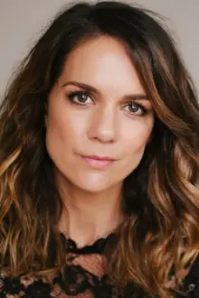 Michala Banas como: Kate Manfredi