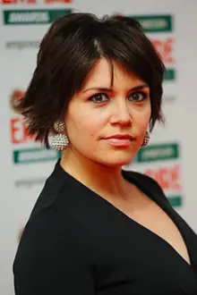 Georgia Mackenzie como: Ronnie Alessi