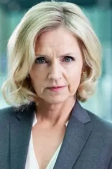 Pia Halvorsen como: Sissel Bjerke