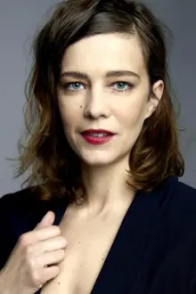 Céline Sallette como: Inès Léraud