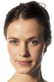 Kathrine Fagerland como: Astrid