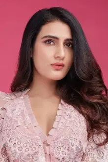 Fatima Sana Shaikh como: Lalzari 'Lali'