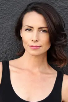 Pauline Egan como: Miranda