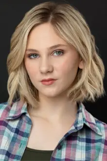 Lily Brooks O'Briant como: Daisy