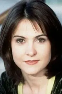 Gillian Kearney como: Holly Lamanuzzi