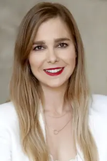 Natalia Sánchez como: Carolina
