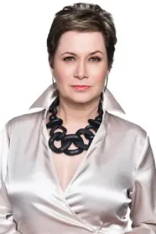 Mónica Dionne como: Dra., María del Rayo