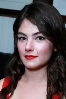 Katie Boland como: Maria