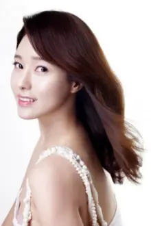 Oh Ji-eun como: Park Shin-ae