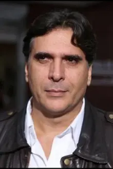Simón Pestana como: Diego Cáceres / Rodrigo Cáceres