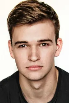 Burkely Duffield como: Eddie Miller