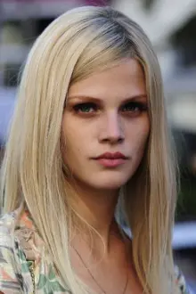 Karoline Teska como: Jessy Westphal