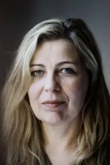 Lone Scherfig como: herself