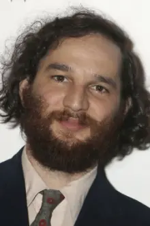 Josh Safdie como: Him