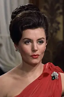 Eunice Gayson como: Adele