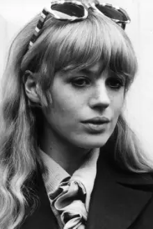 Marianne Faithfull como: Maggie