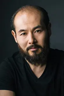 Kasey Ryne Mazak como: Leonard Fong