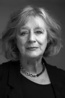 Maggie Steed como: The Queen