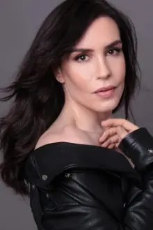 Maria Clara Spinelli como: Renée Ferreira Cintra