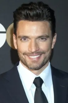 Julián Gil como: Santiago