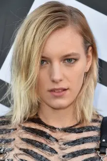 Erika Linder como: Justine