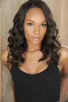 Ashani Roberts como: Sgt. Pam Talford