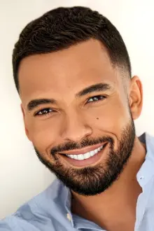 Christian Keyes como: Robert Washington