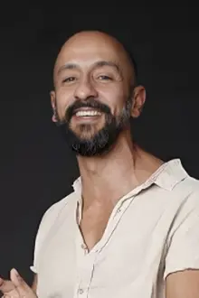 Irandhir Santos como: João Carlos