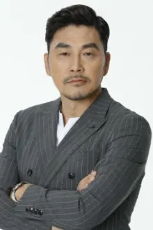 Kim Young-ho como: Park Yong Soo
