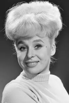 Barbara Windsor como: Cinderella / Fanny / Spirit of Christmas Present