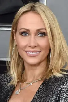 Tish Cyrus como: 