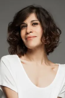 Ximena Ayala como: Claudia