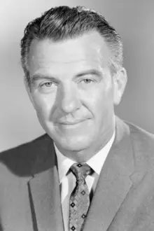 Hugh Beaumont como: Clements